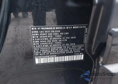 2024 Volkswagen Touareg 2.0T Se R-Line Black z USA, uszkodzony, nr VIN 3VV8B7AX9RM196369